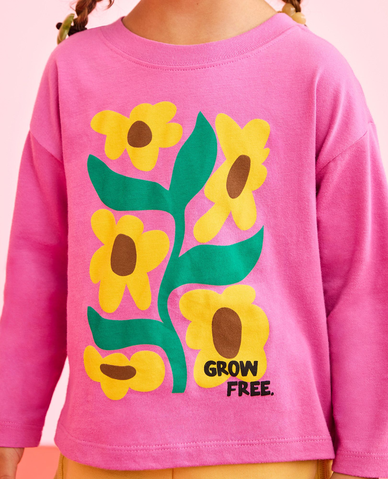 Long Sleeve Relaxed Fit Graphic T-Shirt - Image 7