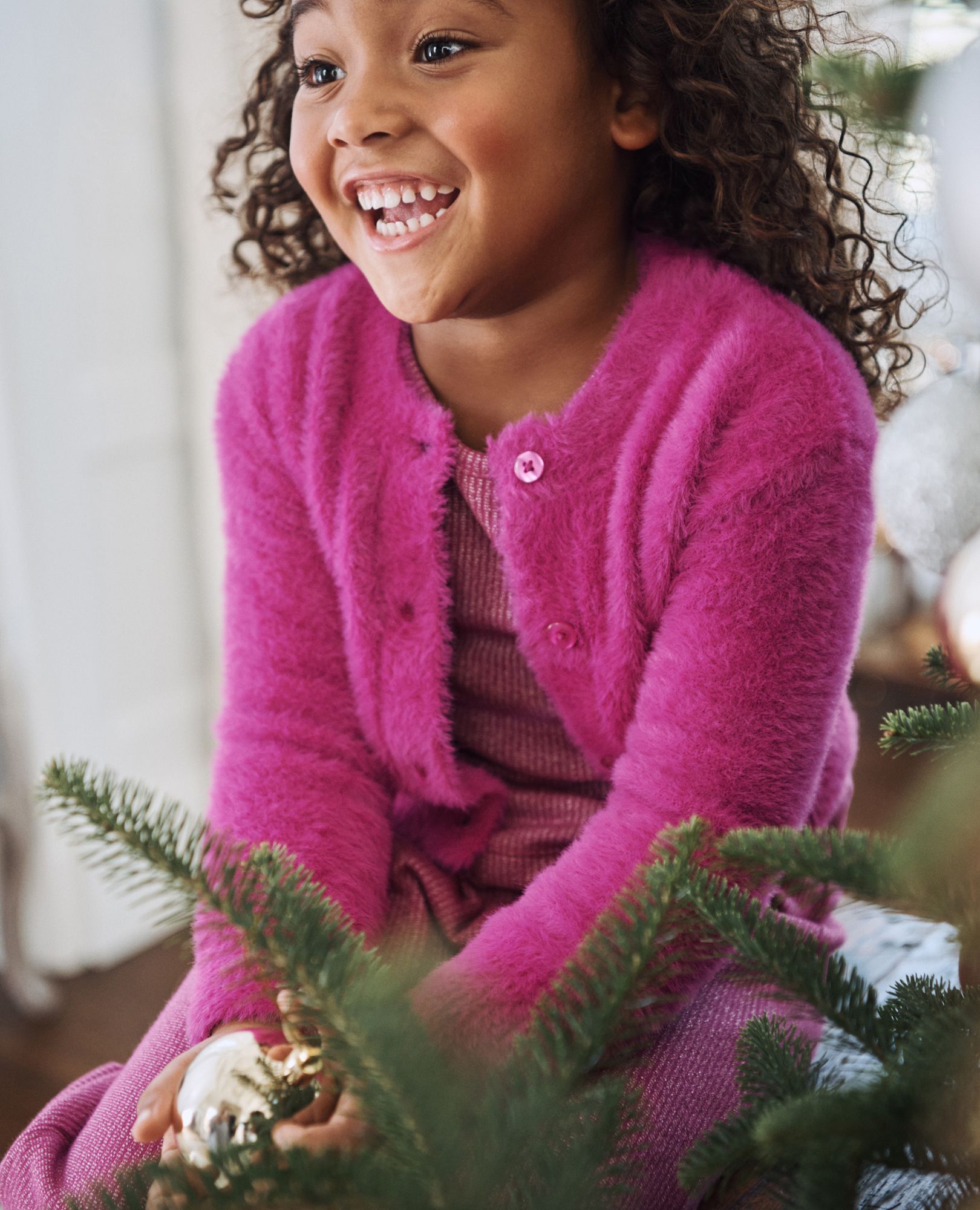 Cropped Feather Cardigan - Image 11